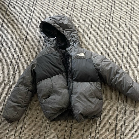Boys north face down 550 fill grey coat gently used - Picture 1 of 4